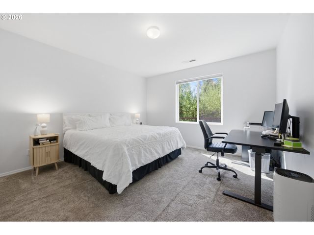 1798 S 57TH Pl, Springfield, OR 97478