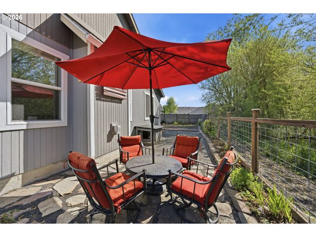 1798 S 57TH Pl, Springfield, OR 97478