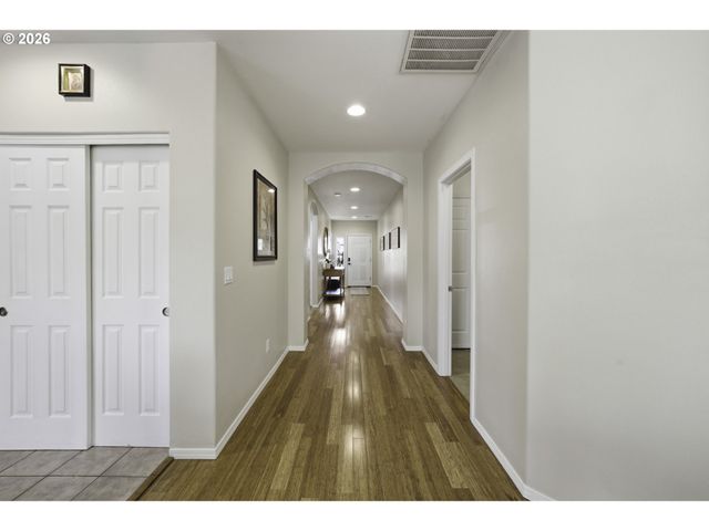 1798 S 57TH Pl, Springfield, OR 97478