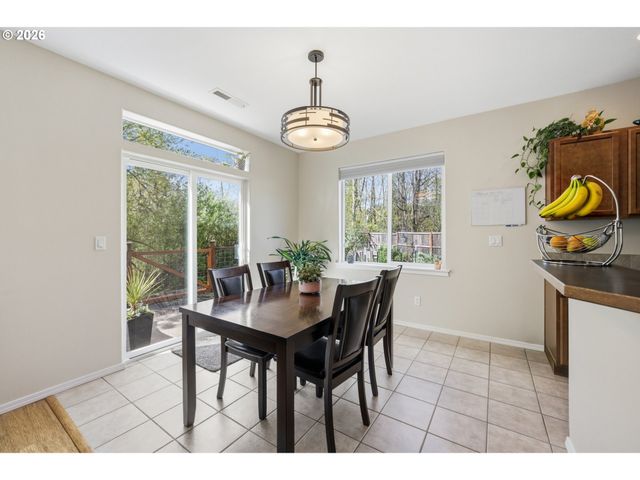 1798 S 57TH Pl, Springfield, OR 97478