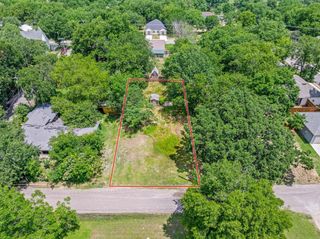 518 S 3rd Street, Bonham, TX 75418