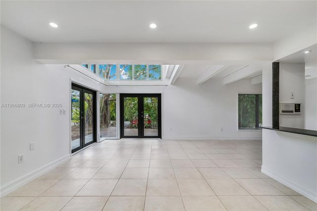 6500 SW 54th Ln, South Miami, FL 33155