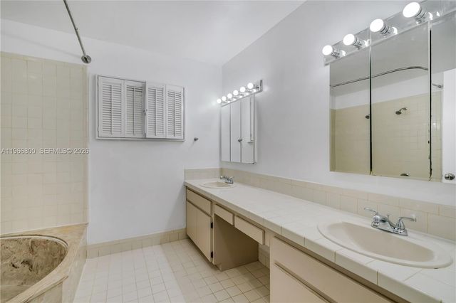 6500 SW 54th Ln, South Miami, FL 33155