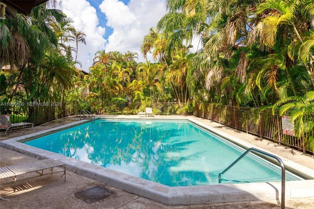 6500 SW 54th Ln, South Miami, FL 33155