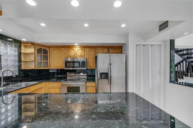 6500 SW 54th Ln, South Miami, FL 33155