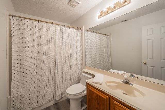 4631 Essex Drive, Grand Prairie, TX 75052
