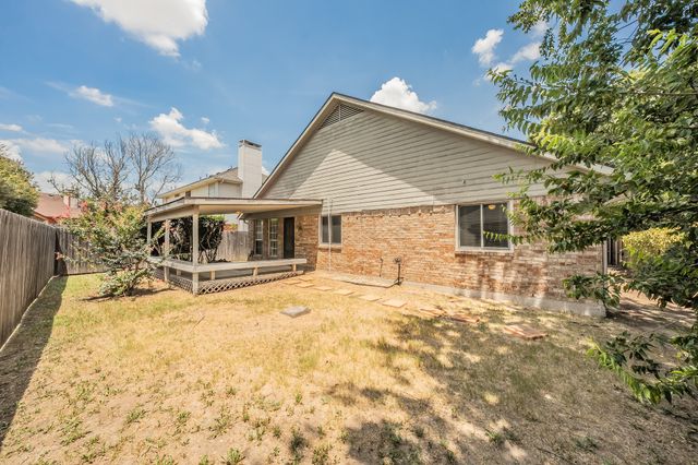 4631 Essex Drive, Grand Prairie, TX 75052