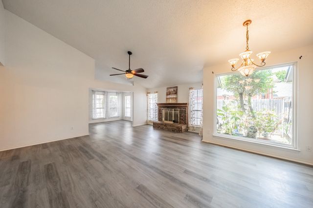 4631 Essex Drive, Grand Prairie, TX 75052