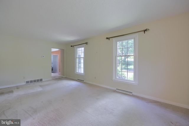 2105 SOUTHBROOK DR, York, PA 17403