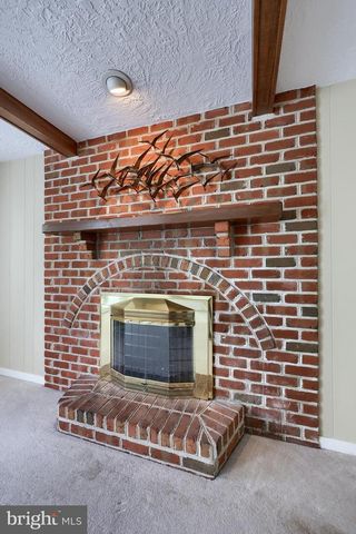 2105 SOUTHBROOK DR, York, PA 17403