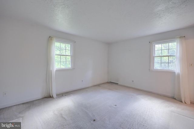 2105 SOUTHBROOK DR, York, PA 17403