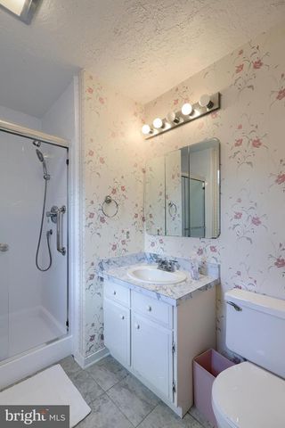2105 SOUTHBROOK DR, York, PA 17403