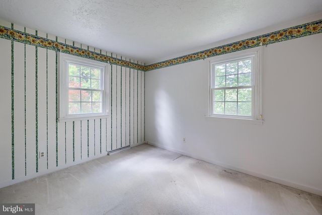 2105 SOUTHBROOK DR, York, PA 17403