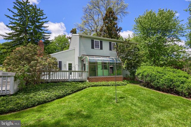 2105 SOUTHBROOK DR, York, PA 17403