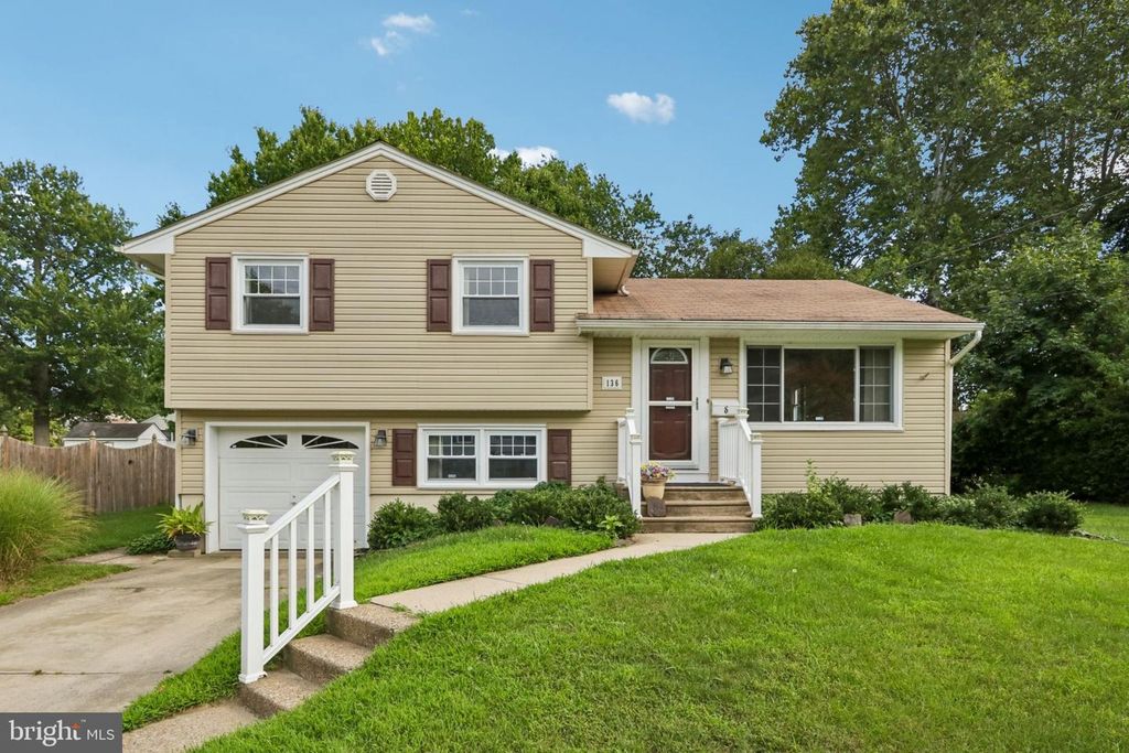 136 CRESSMONT AVE, BLACKWOOD, NJ 08012 — exterior