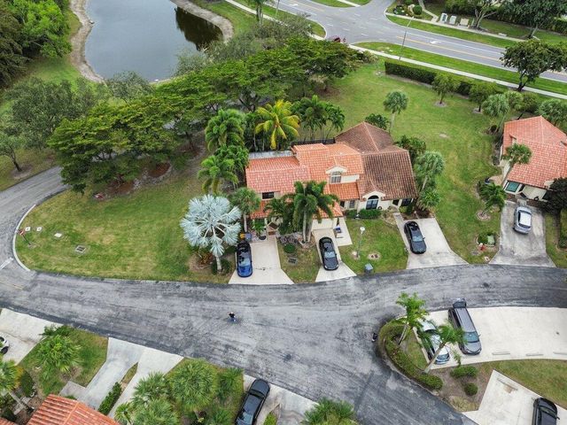 10272 Hidden Springs Court, Boca Raton, FL 33498