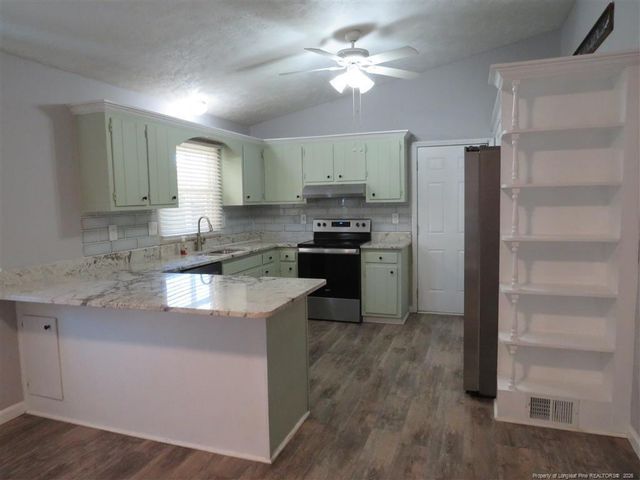 760 Ashbrook Road, Fayetteville, NC 28314