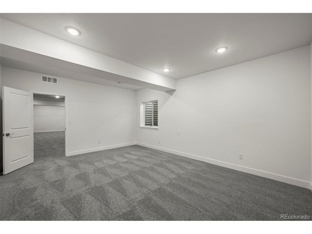3789 Emerald Shore Cir, Loveland, CO 80538
