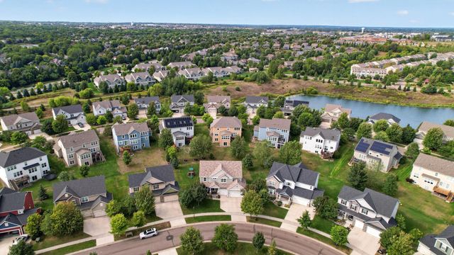 11138 Stillwater Lane, Woodbury, MN 55129