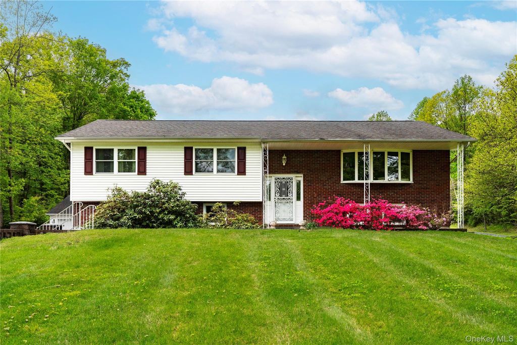 323 Freetown Highway, Wallkill, NY 12589