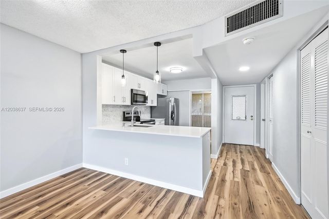 860 SE 6 Avenue 311, Deerfield Beach, FL 33441