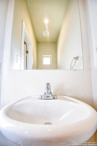 8318 Via Verona Unit 101, San Antonio, TX 78227