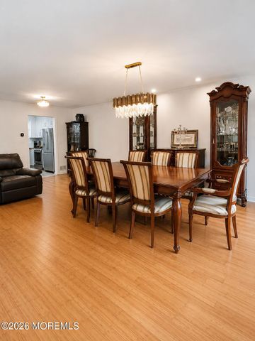 429 Rose Court, Lakewood, NJ 08701