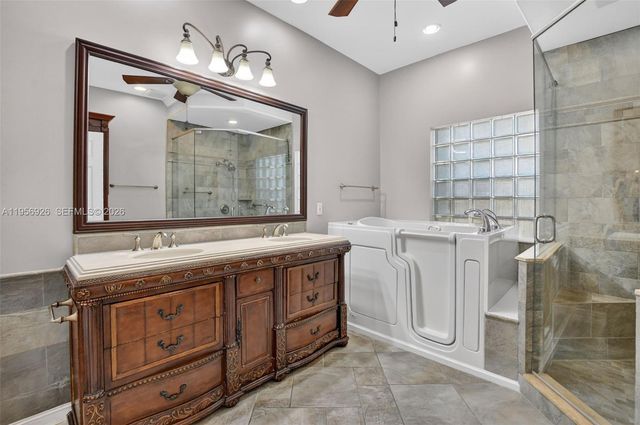 23331 Feather Palm Ct, Boca Raton, FL 33433