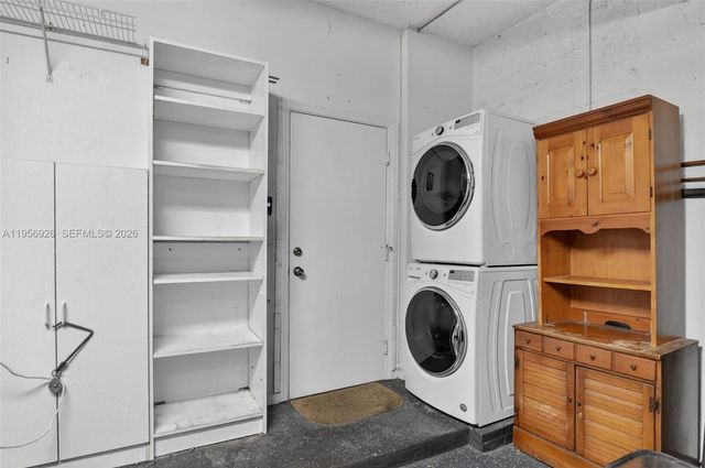 23331 Feather Palm Ct, Boca Raton, FL 33433