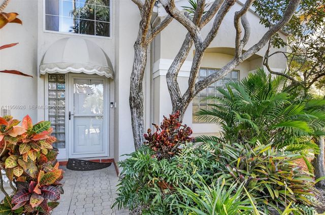 23331 Feather Palm Ct, Boca Raton, FL 33433