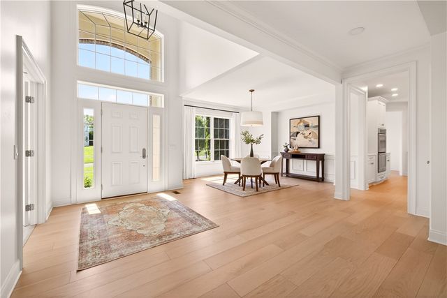 37 Turning Leaf Drive, Pittsford, NY 14534