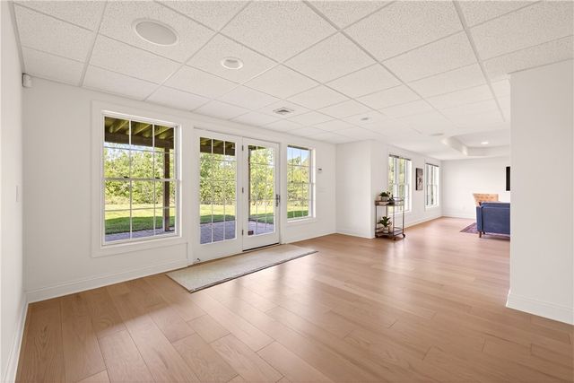 37 Turning Leaf Drive, Pittsford, NY 14534