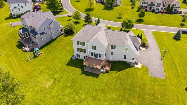 37 Turning Leaf Drive, Pittsford, NY 14534