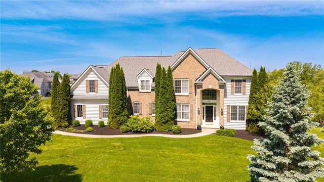 37 Turning Leaf Drive, Pittsford, NY 14534