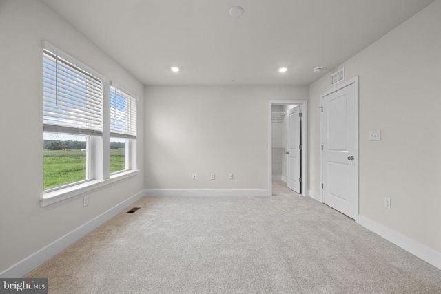 1816 SMITH ISLAND RD, Baltimore, MD 21244