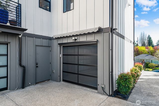 8451 18th Avenue SW, Seattle, WA 98106