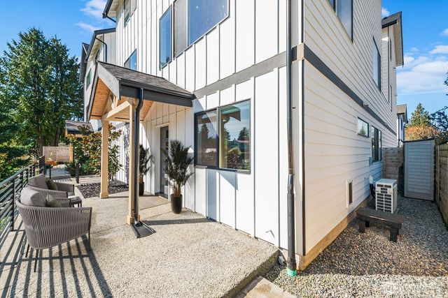 8451 18th Avenue SW, Seattle, WA 98106