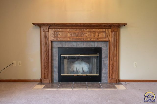 6616 NW Rochester RD, Topeka, KS 66617