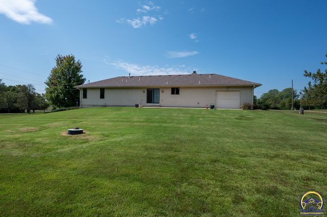 6616 NW Rochester RD, Topeka, KS 66617