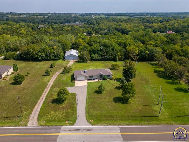 6616 NW Rochester RD, Topeka, KS 66617