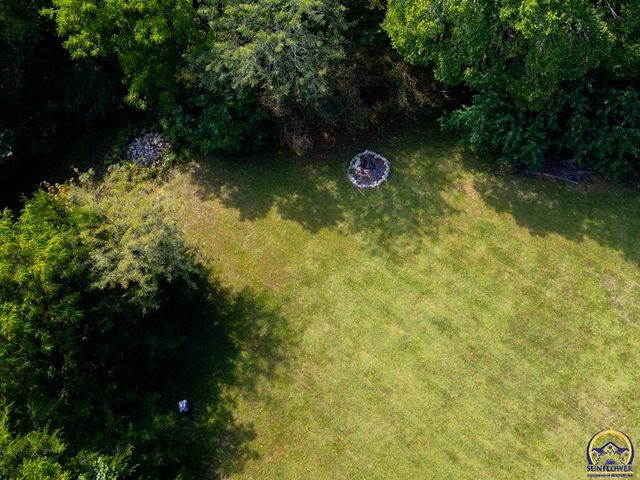 6616 NW Rochester RD, Topeka, KS 66617