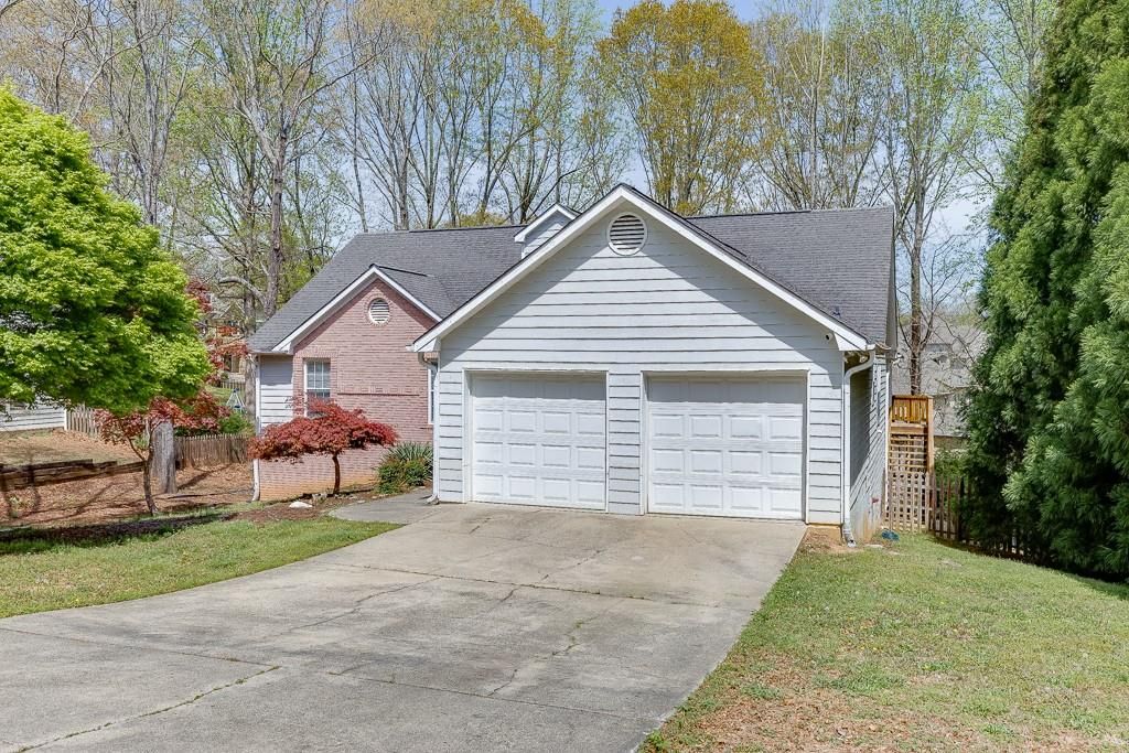 1545 Smoke Hill Drive, Hoschton, GA 30548