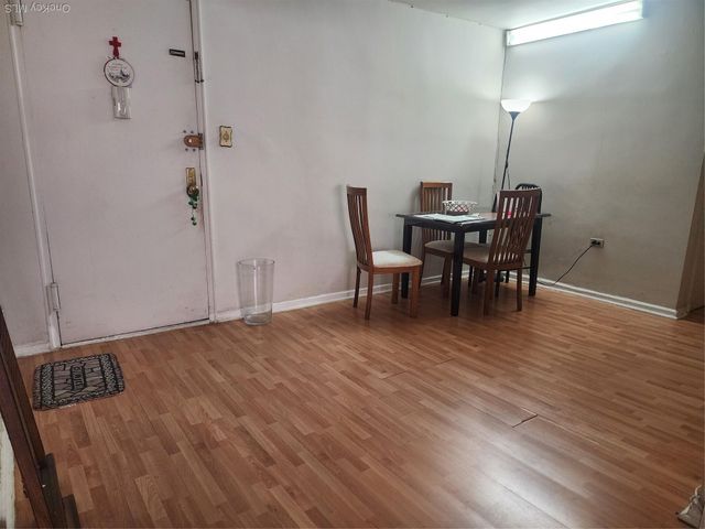 9911 60th Avenue 3E, Corona, NY 11368