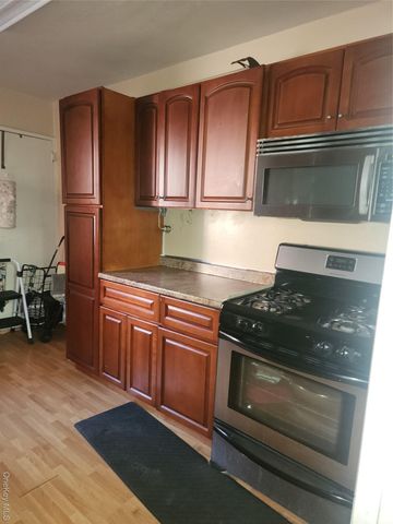 9911 60th Avenue 3E, Corona, NY 11368