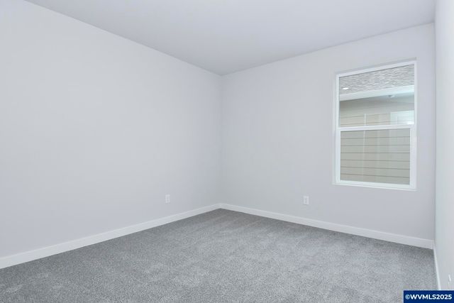 1393 Owl Av, Woodburn, OR 97071