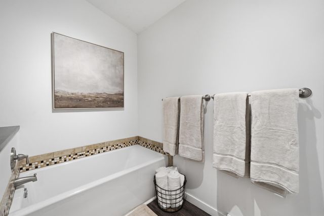 5480 W 131st Street, Savage, MN 55378