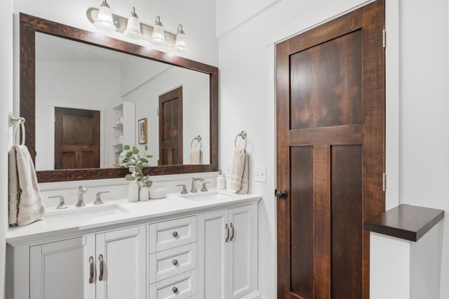 5480 W 131st Street, Savage, MN 55378