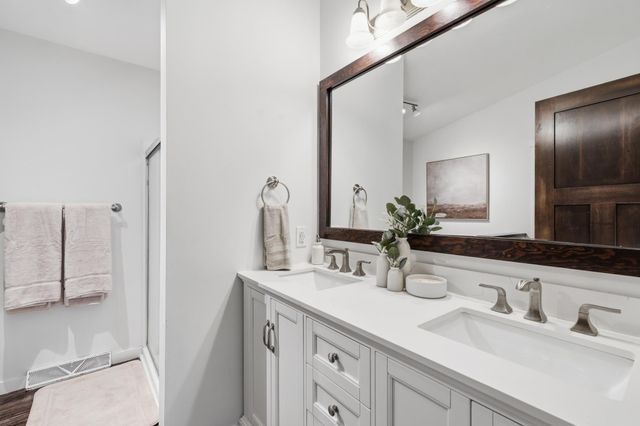 5480 W 131st Street, Savage, MN 55378