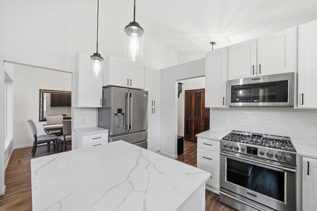 5480 W 131st Street, Savage, MN 55378