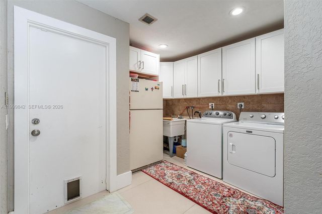 6252 NW 65th Ter, Parkland, FL 33067